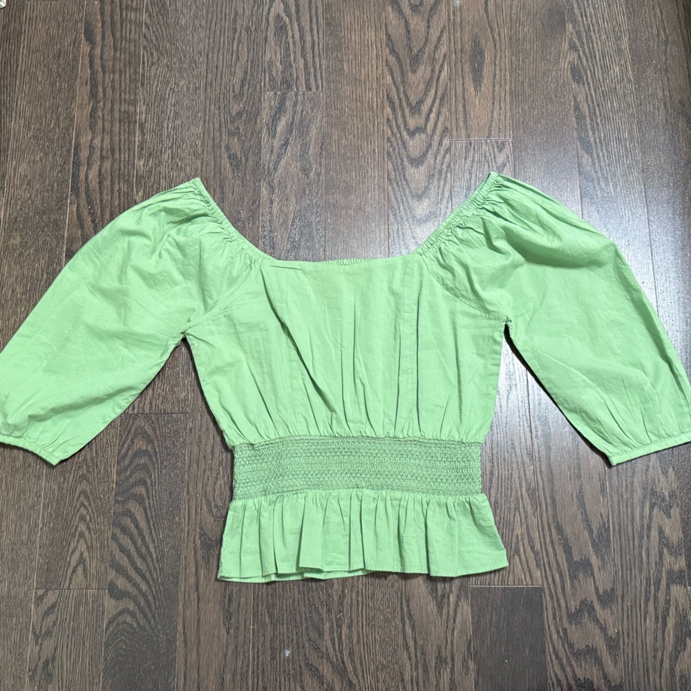 RW&CO. Light Green Women's Blouse